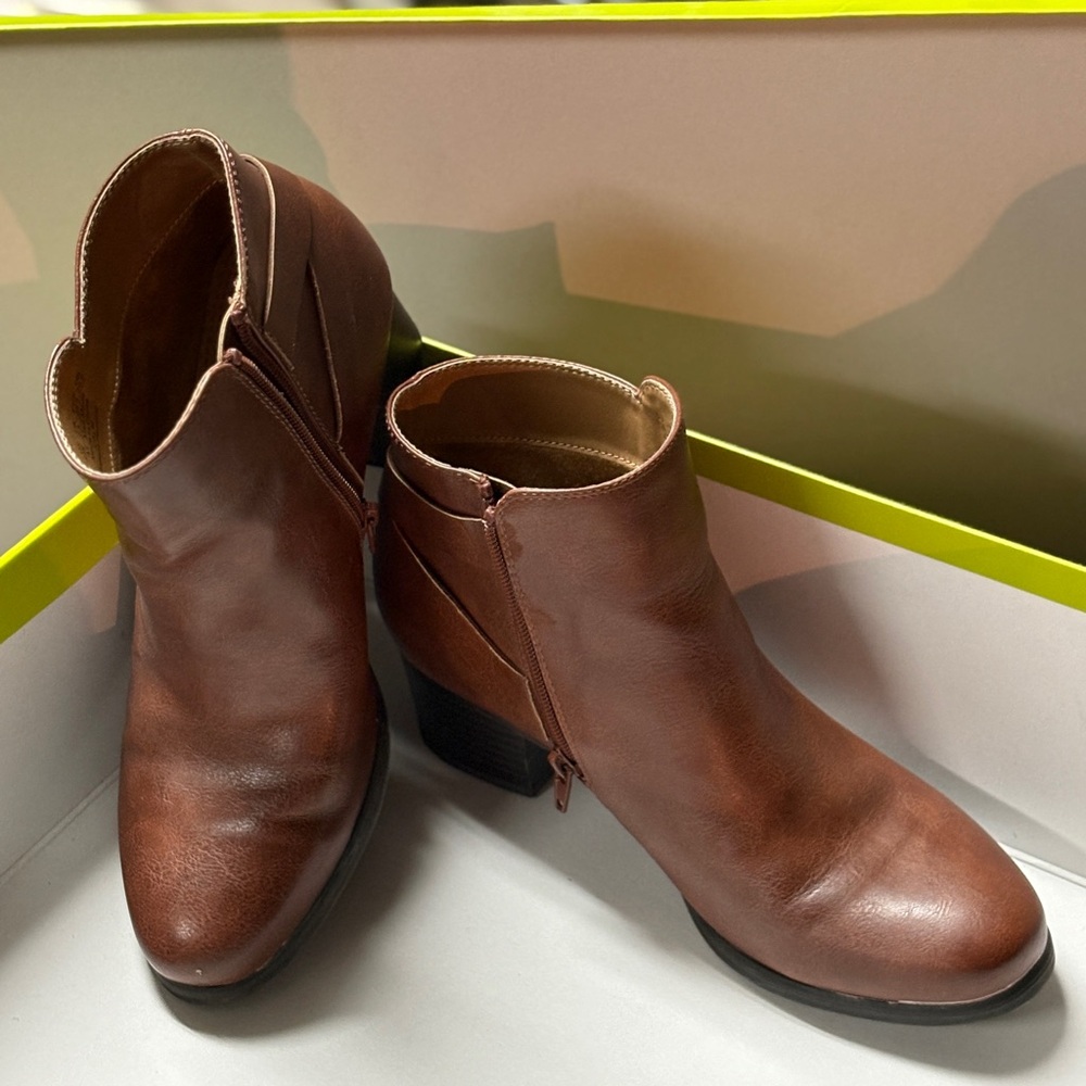 Natural Soul Brown Ankle Booties